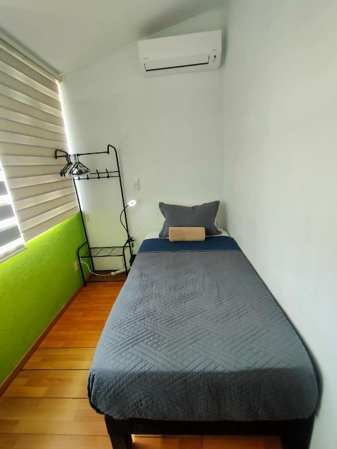 Leveli Coliving Vandrarhem Guadalajara Exteriör bild
