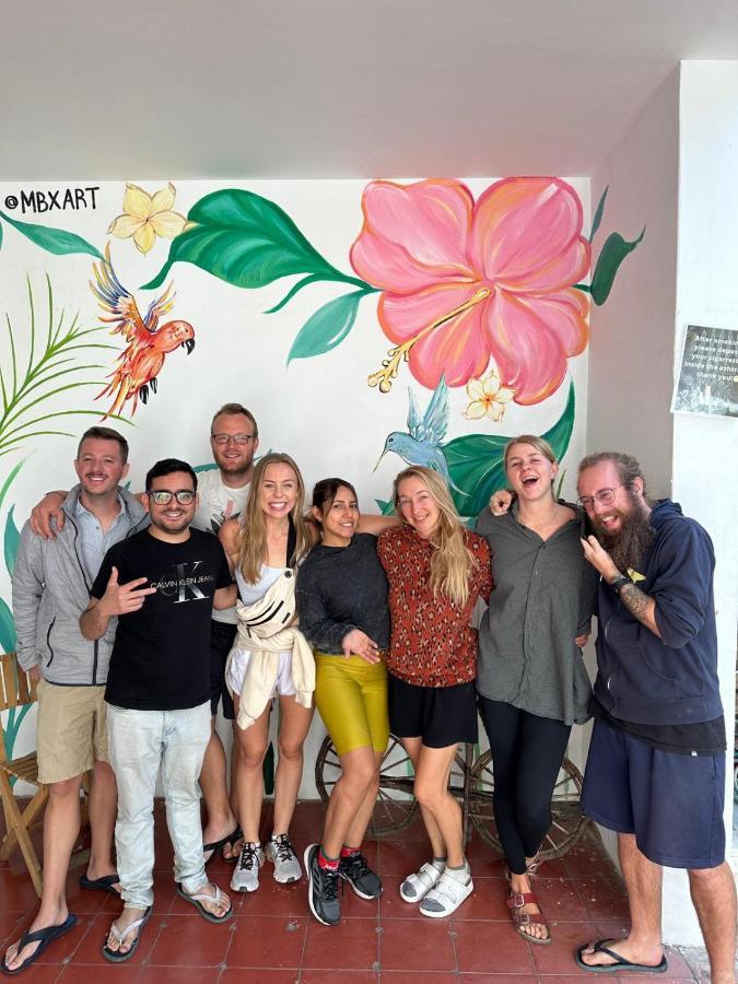 Leveli Coliving Vandrarhem Guadalajara Exteriör bild