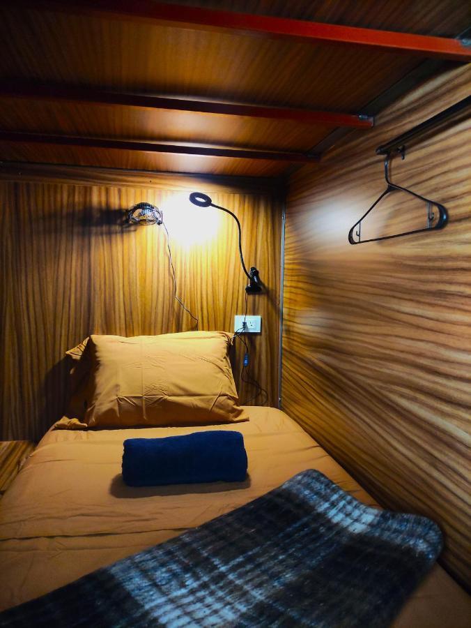 Leveli Coliving Vandrarhem Guadalajara Exteriör bild