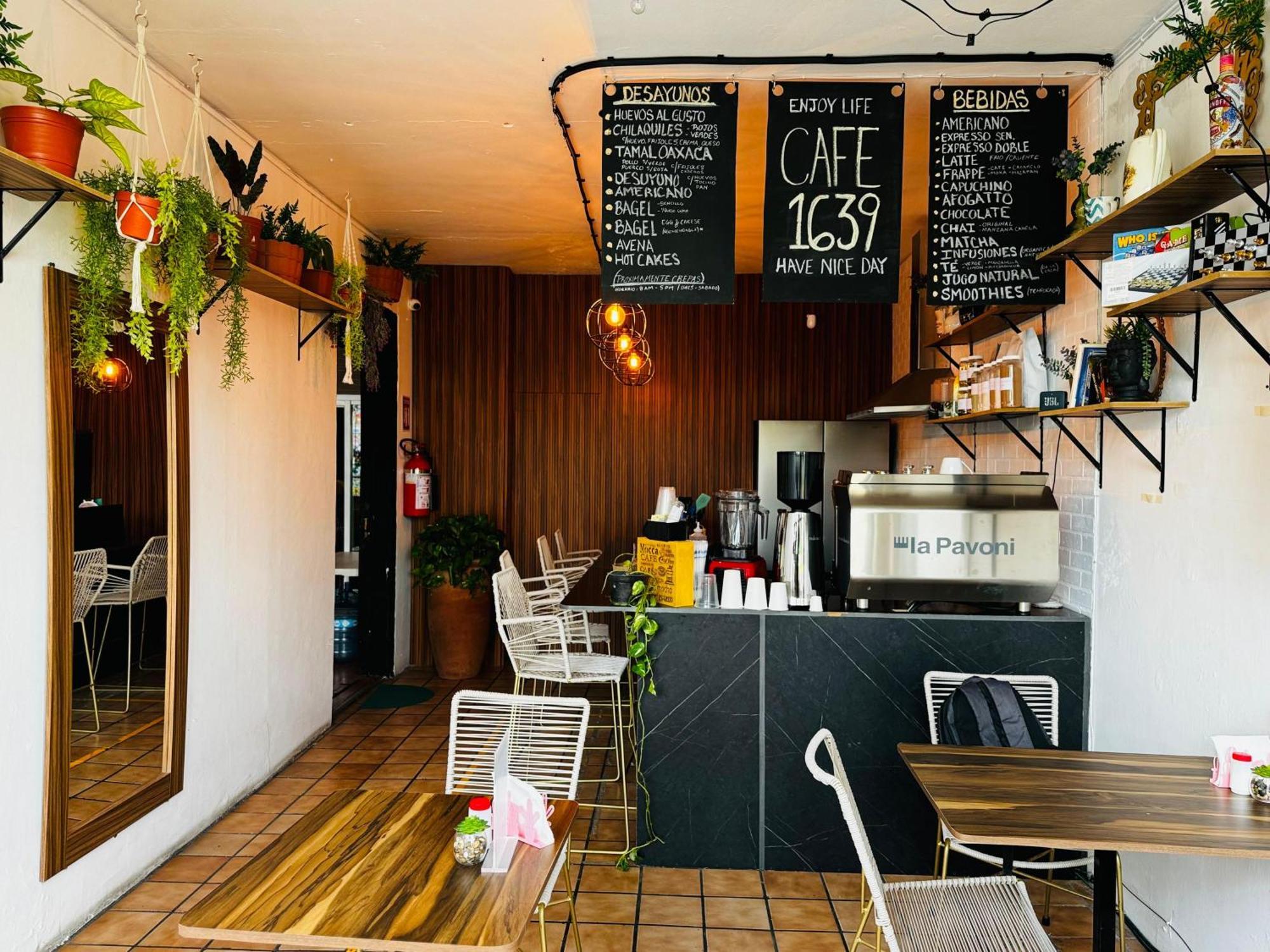 Leveli Coliving Vandrarhem Guadalajara Exteriör bild
